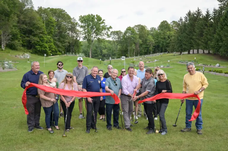 ribbon cutting ceremony at 1Club Vernon, NJ